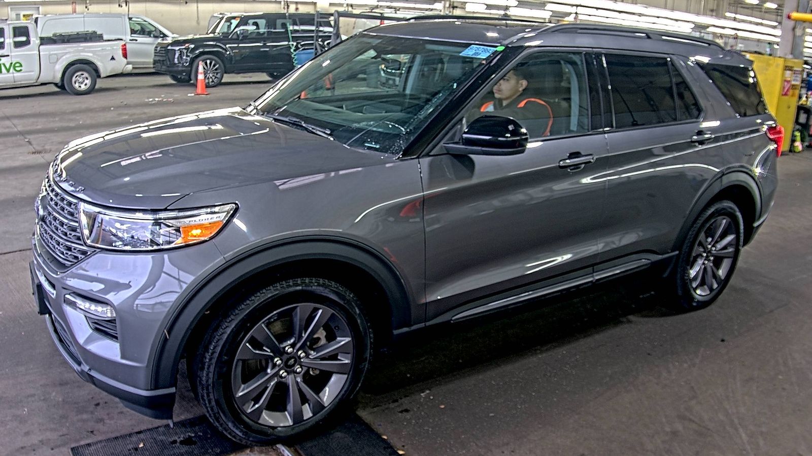 2023 Ford Explorer XLT AWD