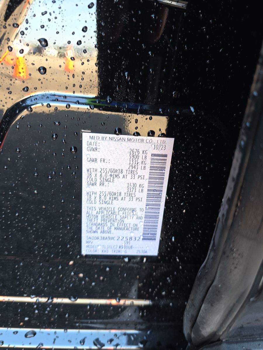 2024 Nissan Pathfinder SV FWD