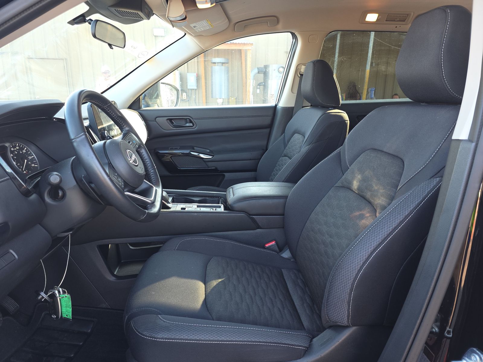 2024 Nissan Pathfinder SV FWD