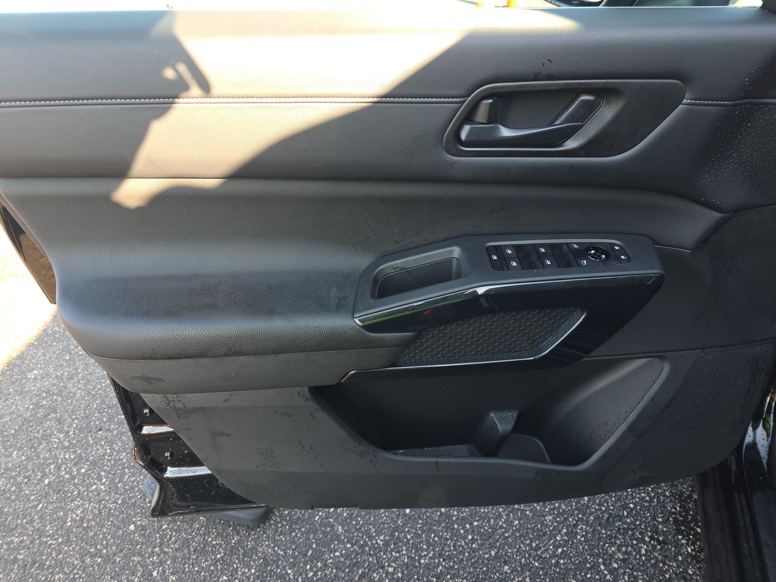 2024 Nissan Pathfinder SV FWD