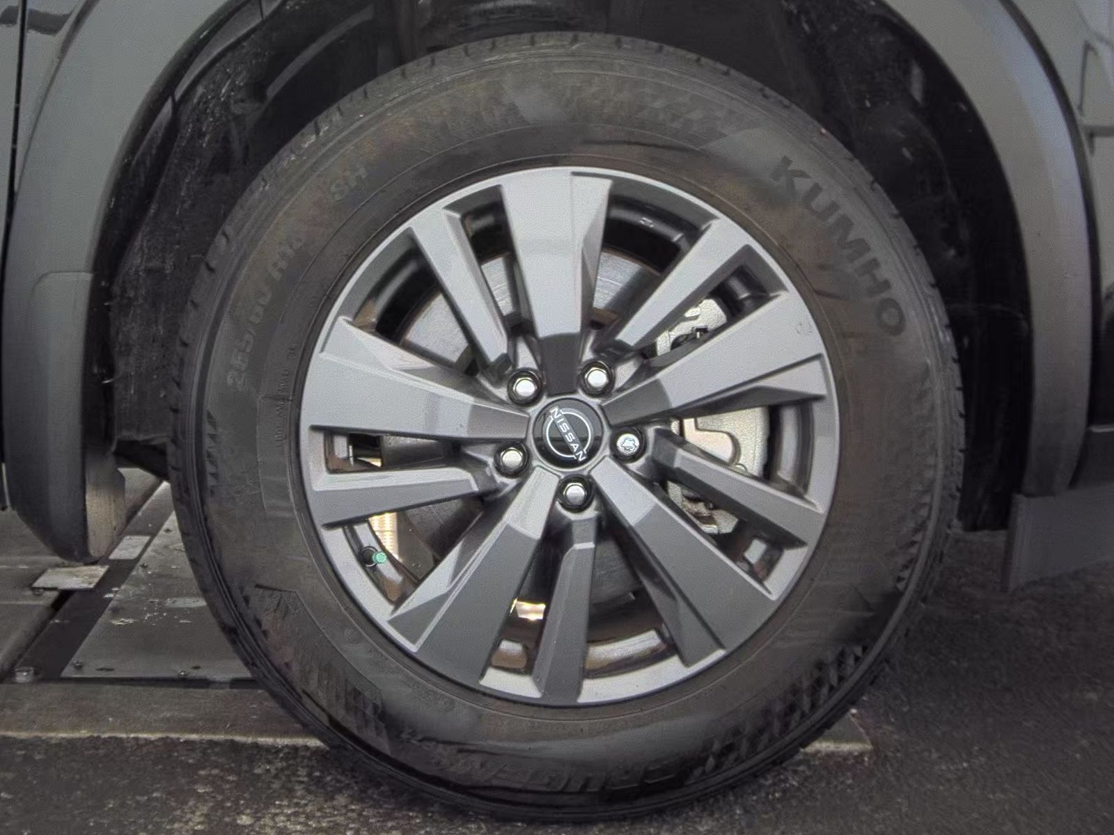 2024 Nissan Pathfinder SV FWD