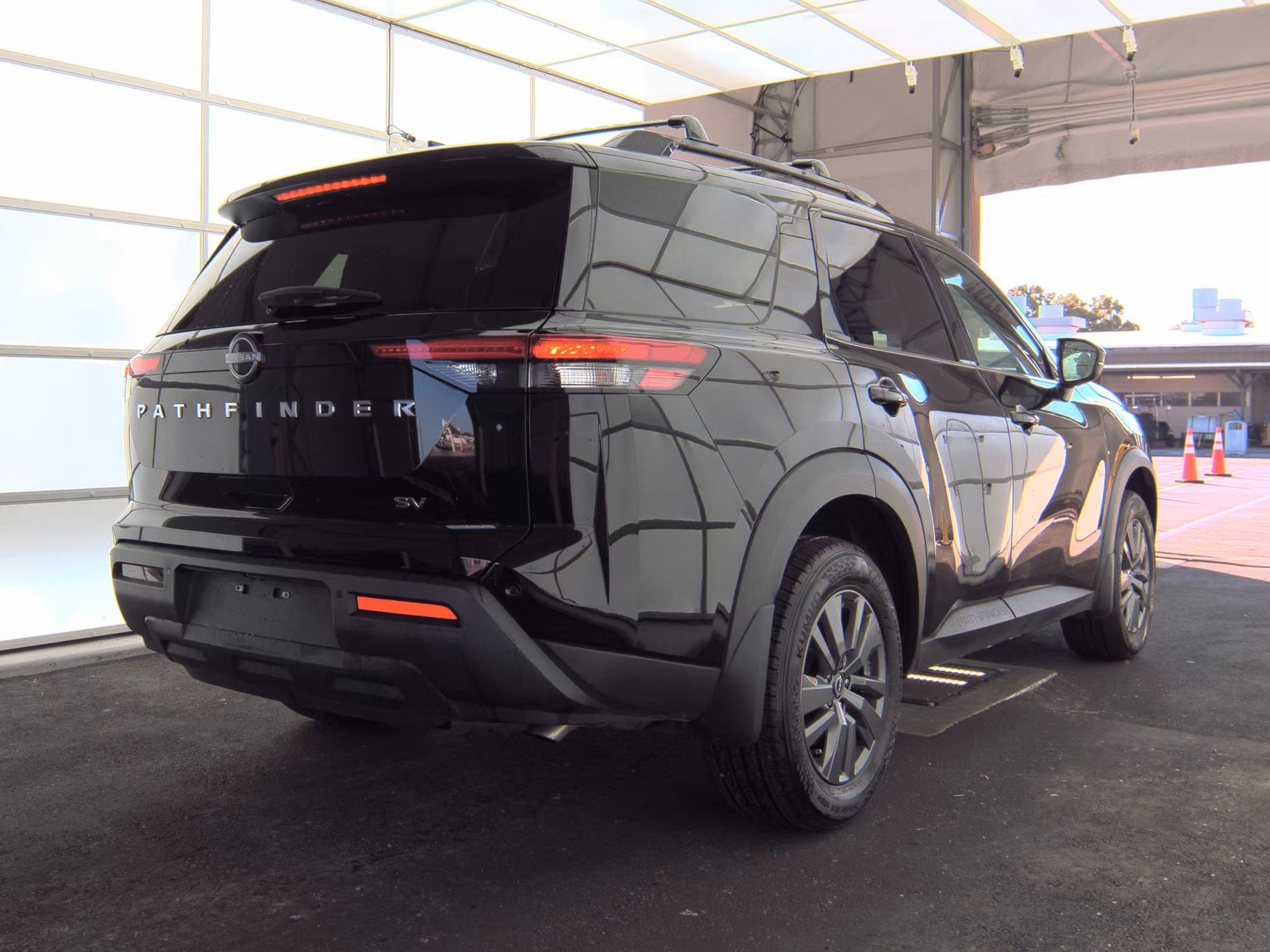 2024 Nissan Pathfinder SV FWD