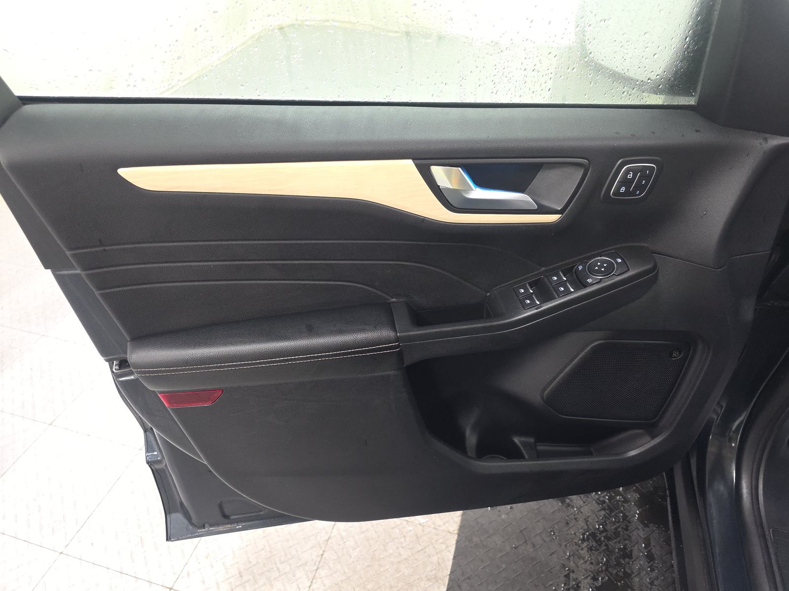 2022 Ford Escape Plug-In Hybrid Titanium FWD