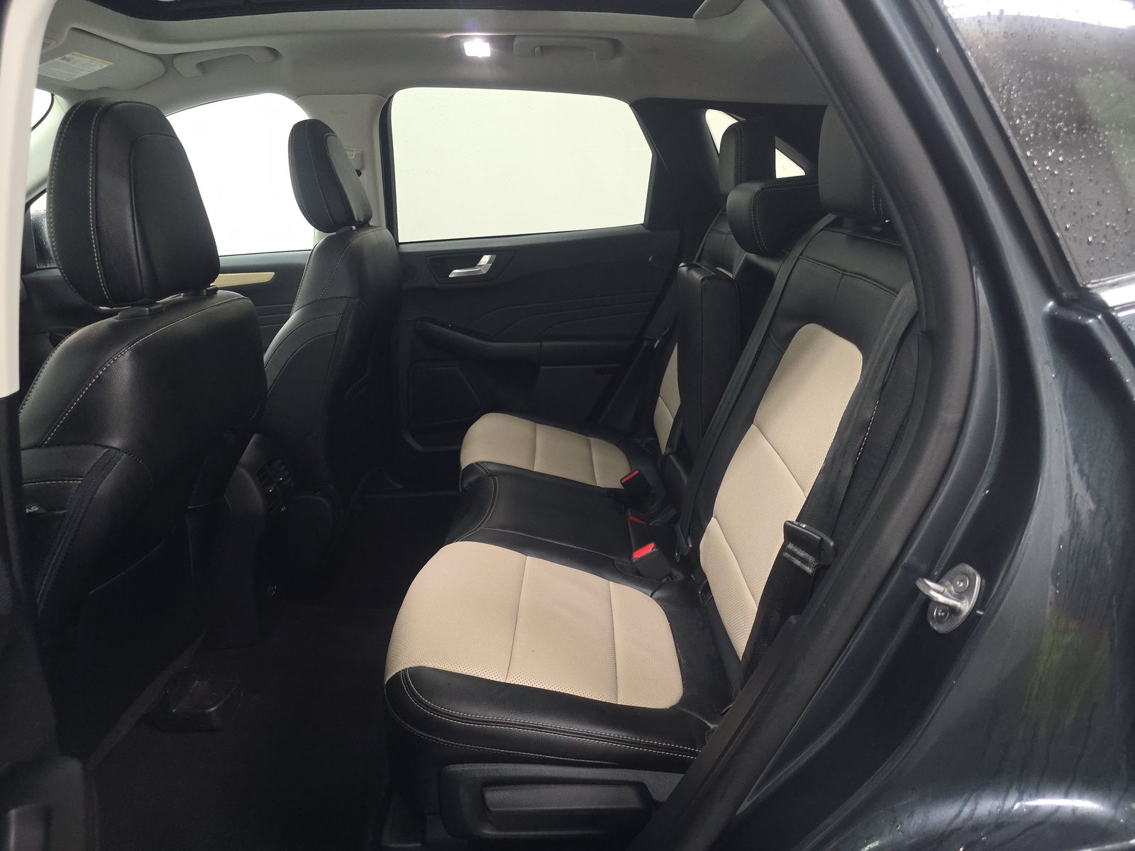 2022 Ford Escape Plug-In Hybrid Titanium FWD