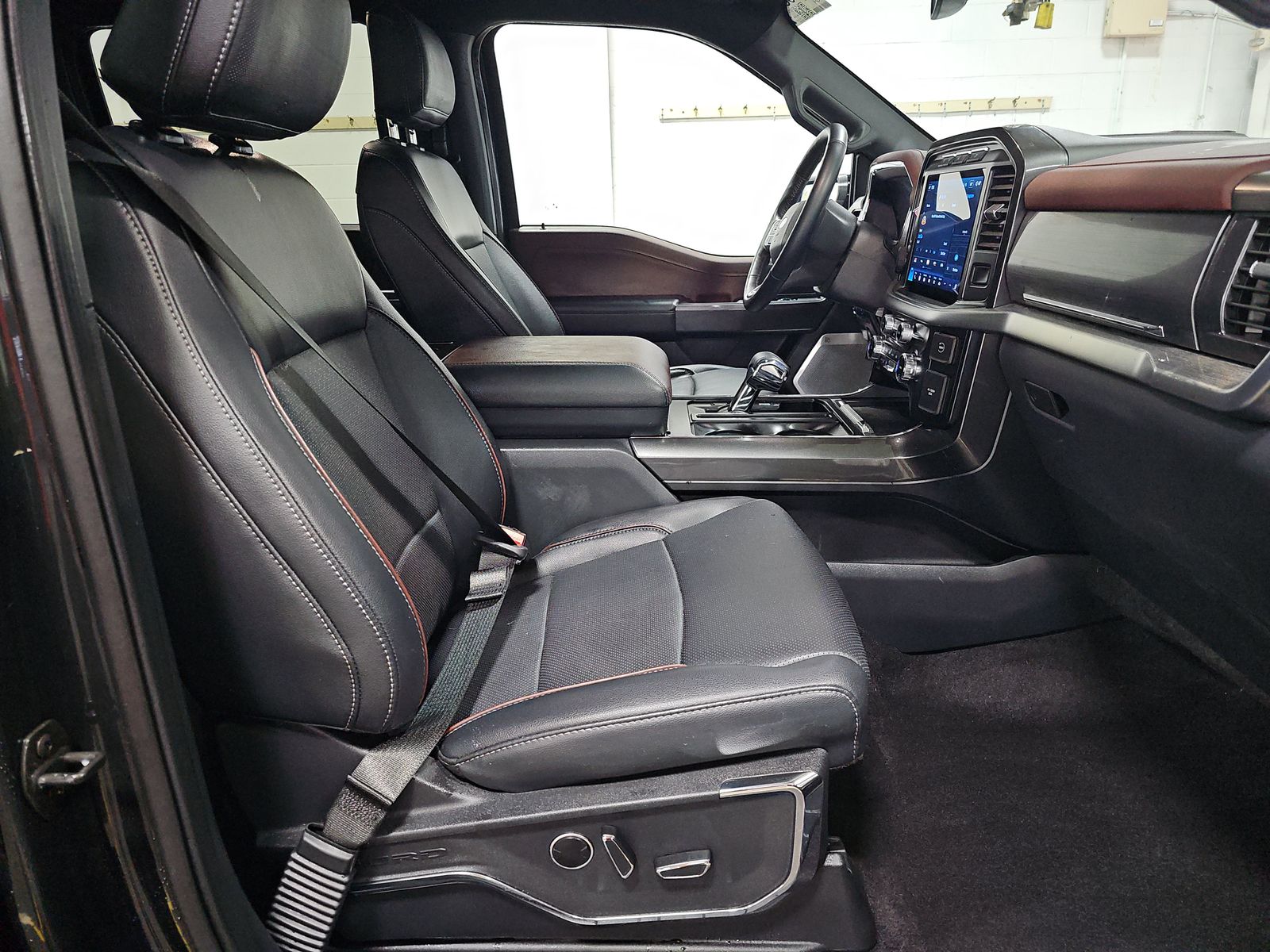 2023 Ford F-150 Hybrid Lariat AWD