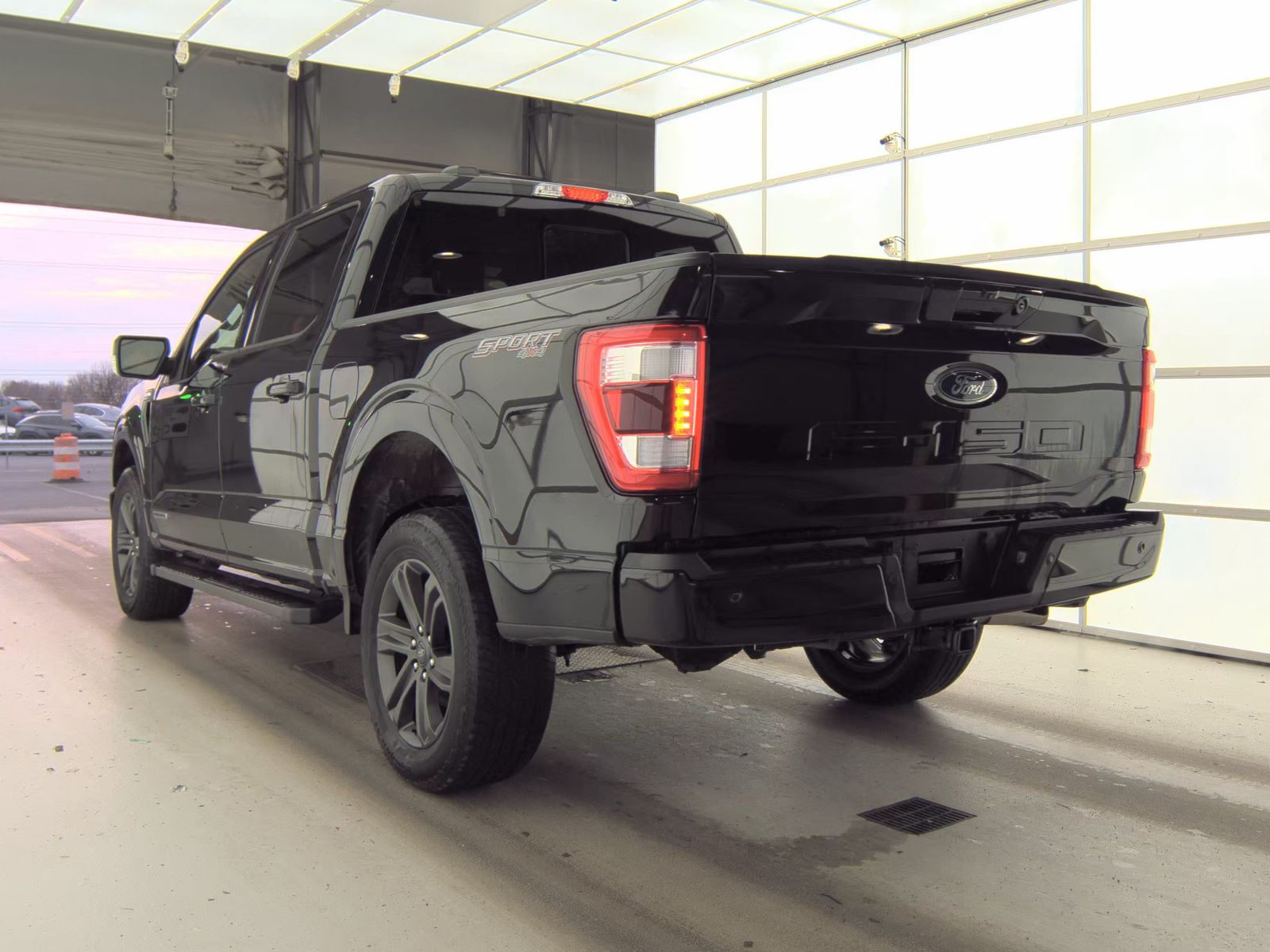 2023 Ford F-150 Hybrid Lariat AWD