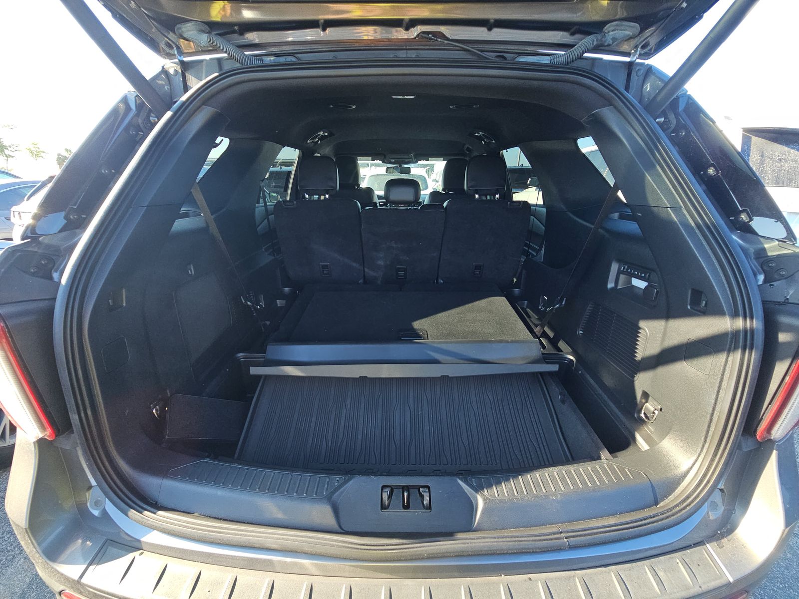 2022 Ford Explorer ST FWD