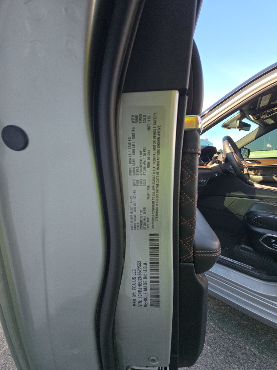 2022 Jeep Grand Cherokee Summit Reserve AWD