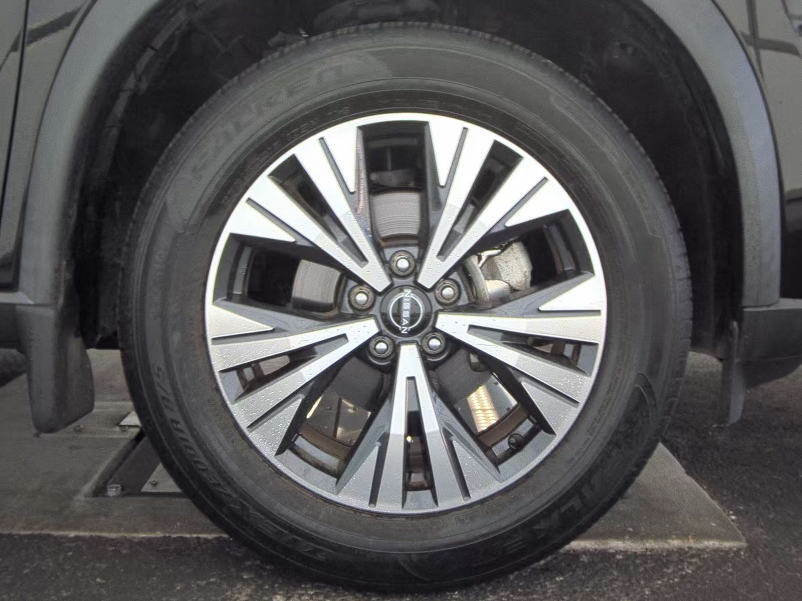 2023 Nissan Rogue SV FWD