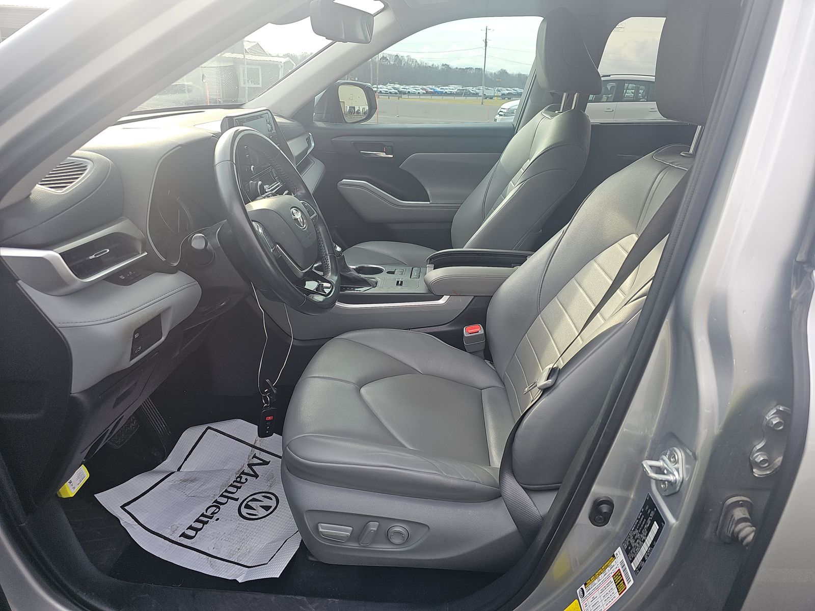 2021 Toyota Highlander XLE FWD