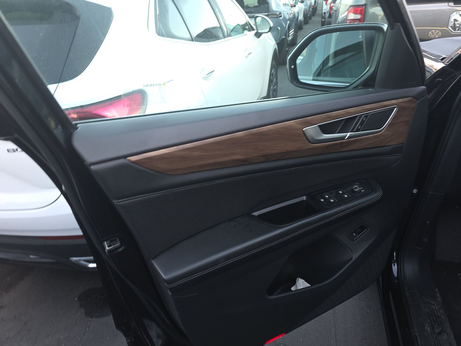 2024 Volkswagen Atlas 2.0T SE AWD