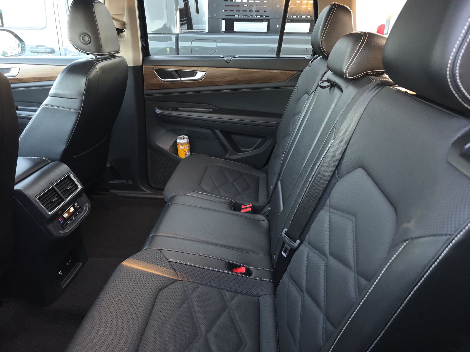 2024 Volkswagen Atlas 2.0T SE AWD