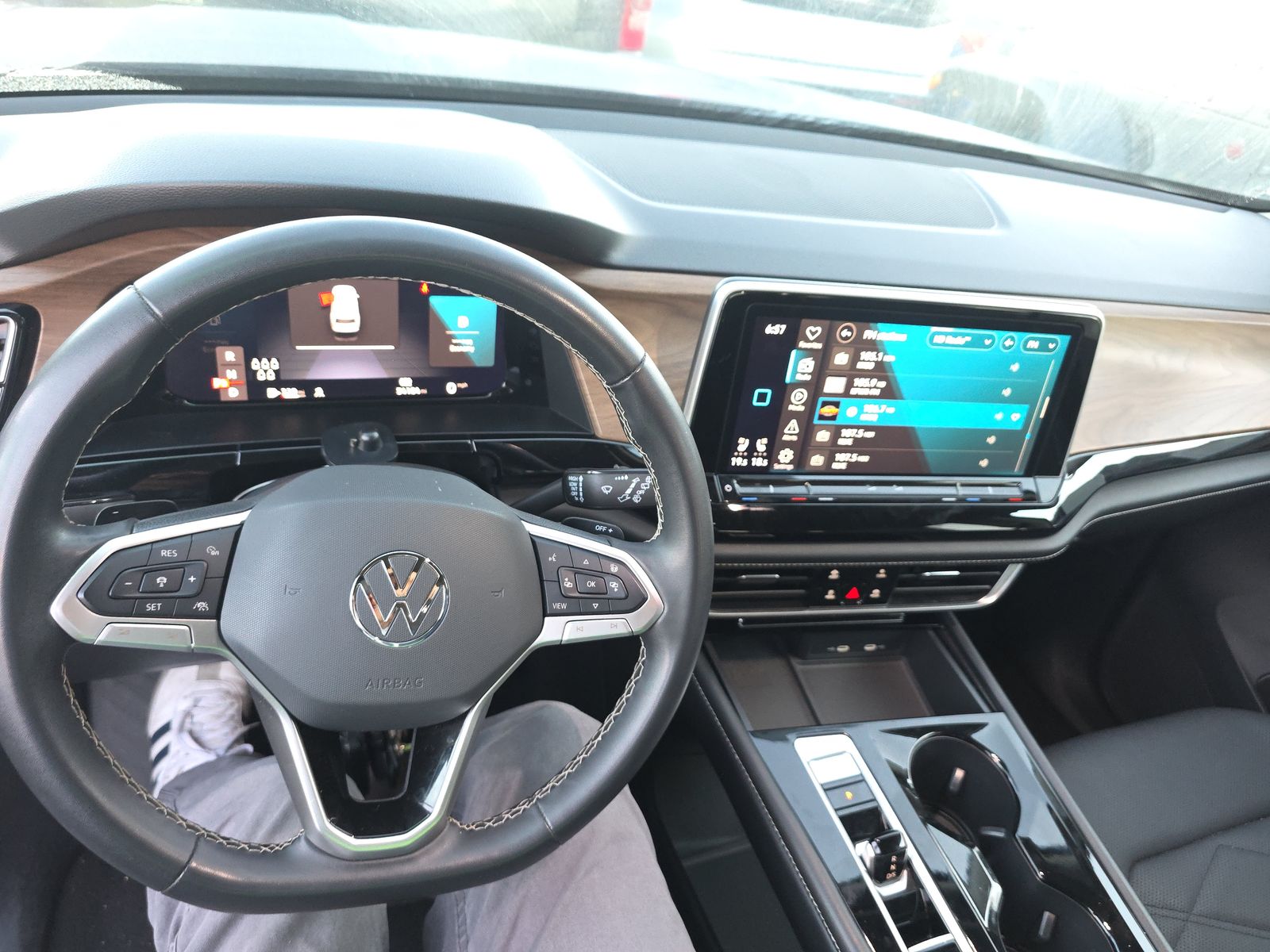 2024 Volkswagen Atlas 2.0T SE AWD