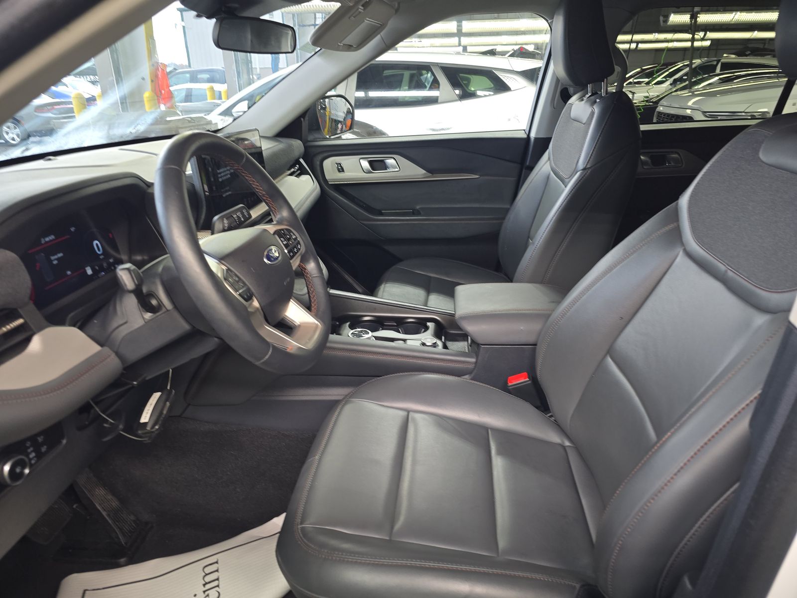 2025 Ford Explorer Active AWD