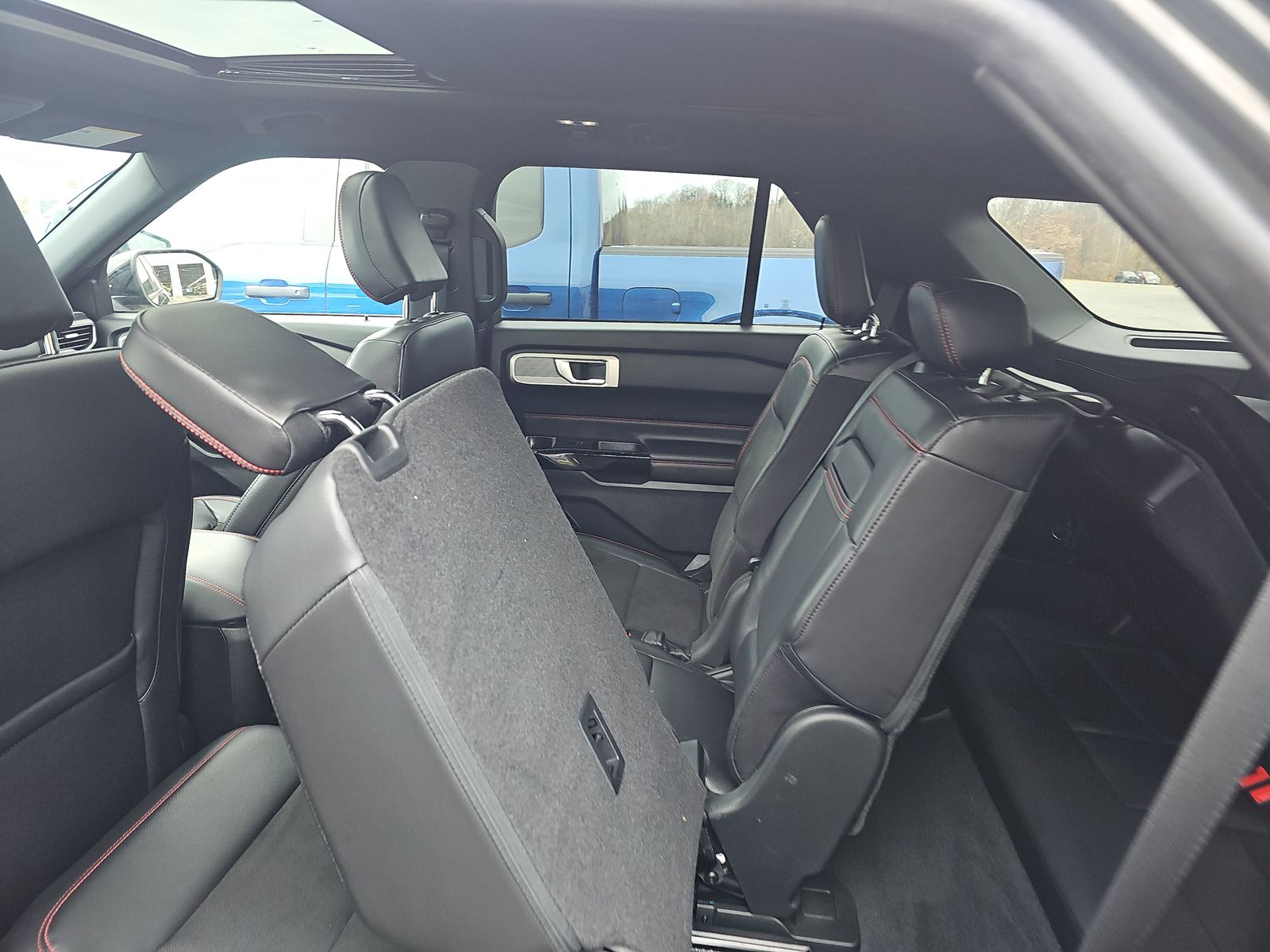 2022 Ford Explorer ST-Line AWD