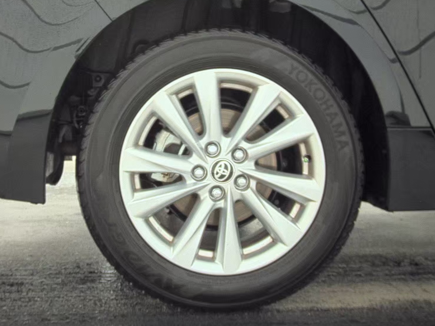 2025 Toyota Corolla Hybrid LE FWD