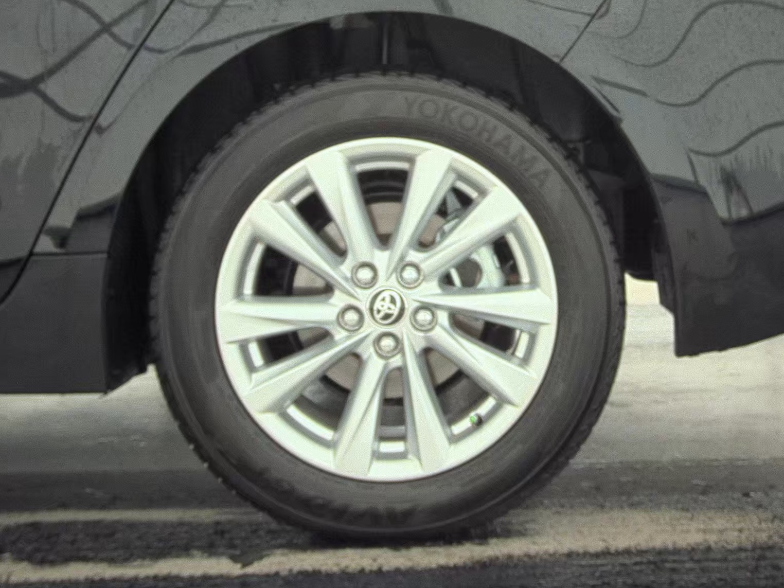 2025 Toyota Corolla Hybrid LE FWD