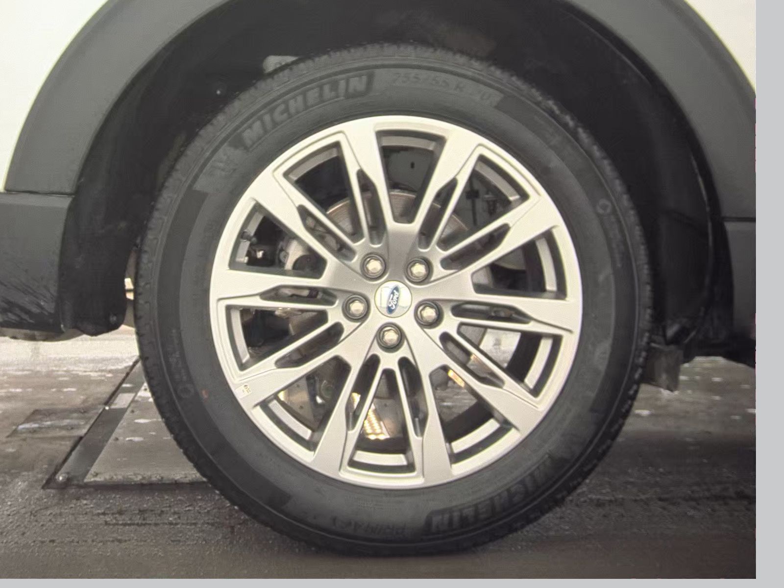 2025 Ford Explorer Active AWD