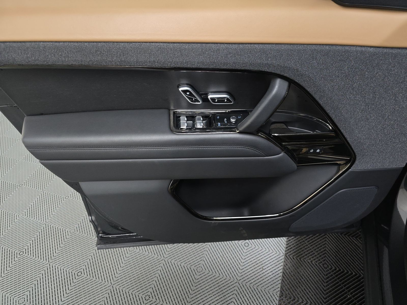 2024 Land Rover Range Rover Sport Dynamic SE AWD
