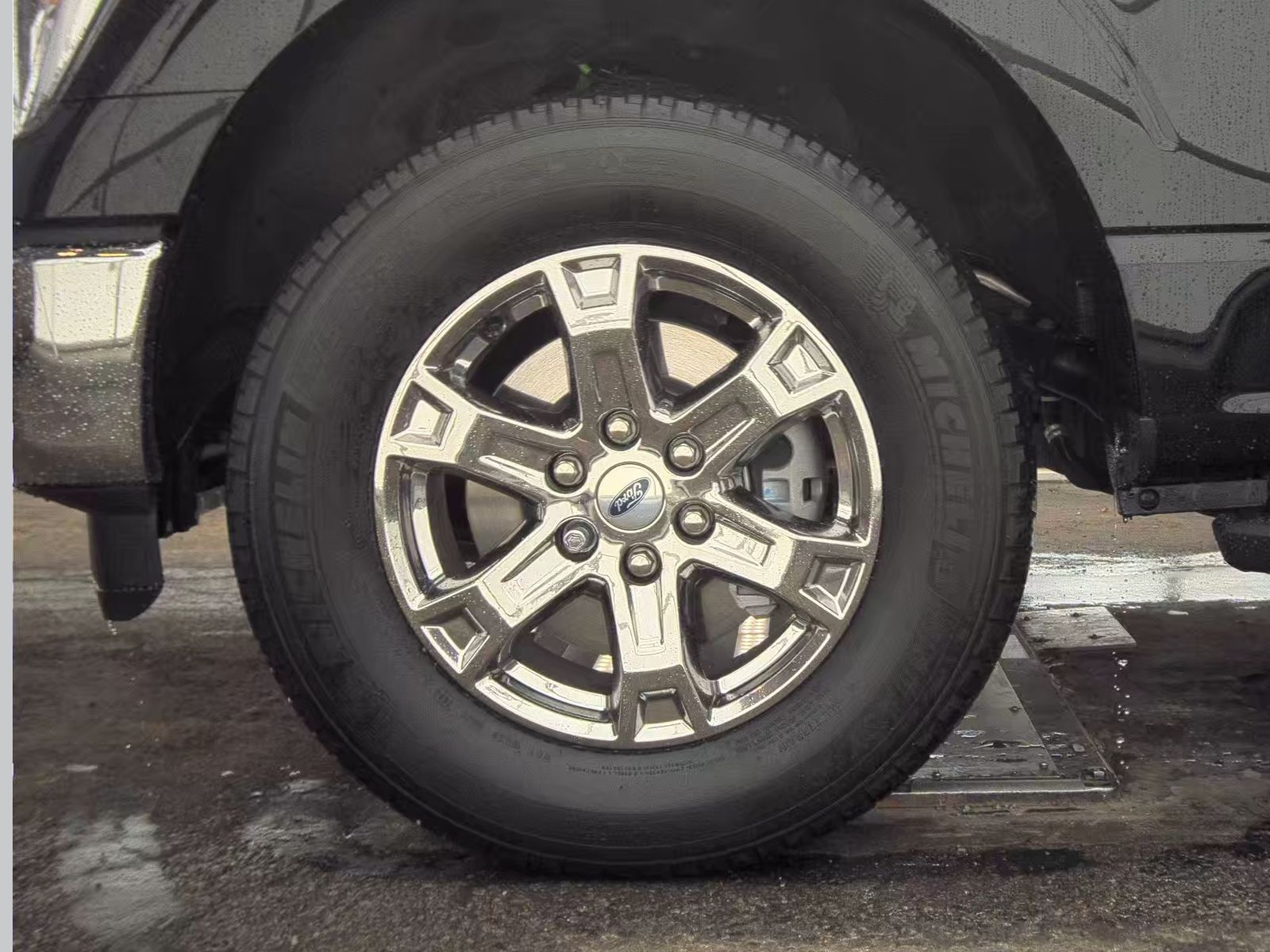 2023 Ford F-150 Hybrid XLT AWD