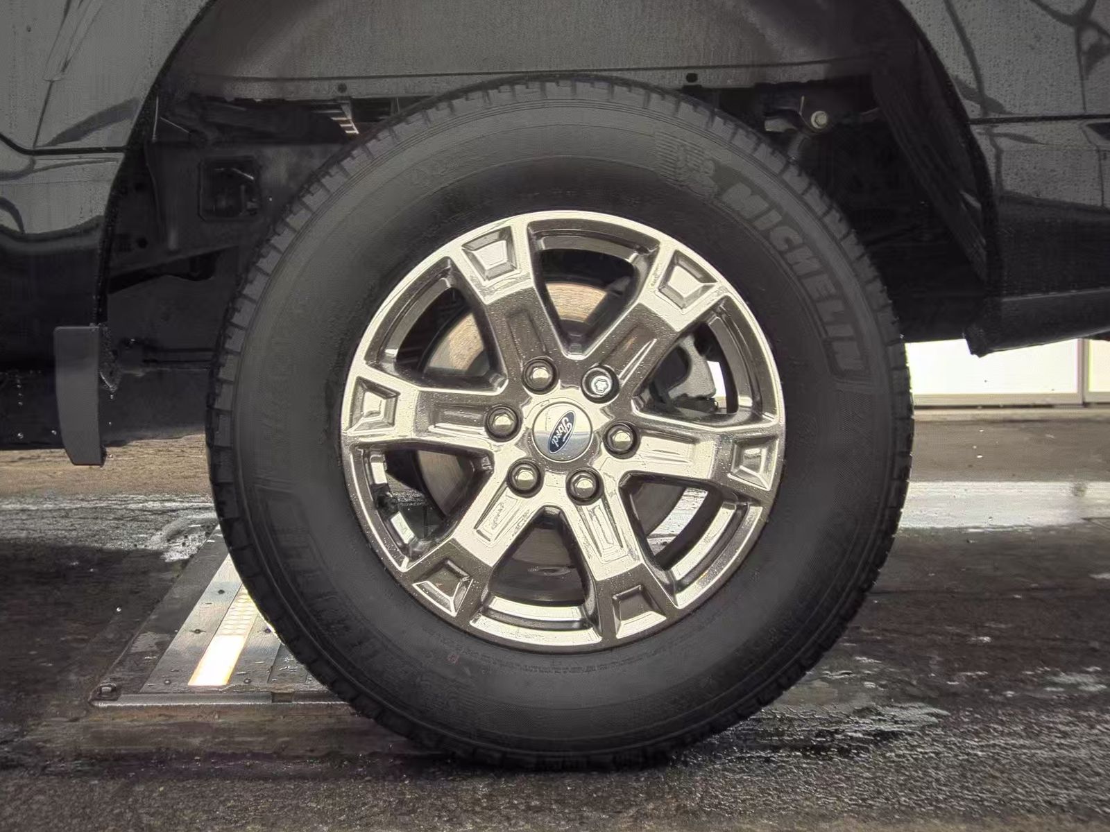 2023 Ford F-150 Hybrid XLT AWD