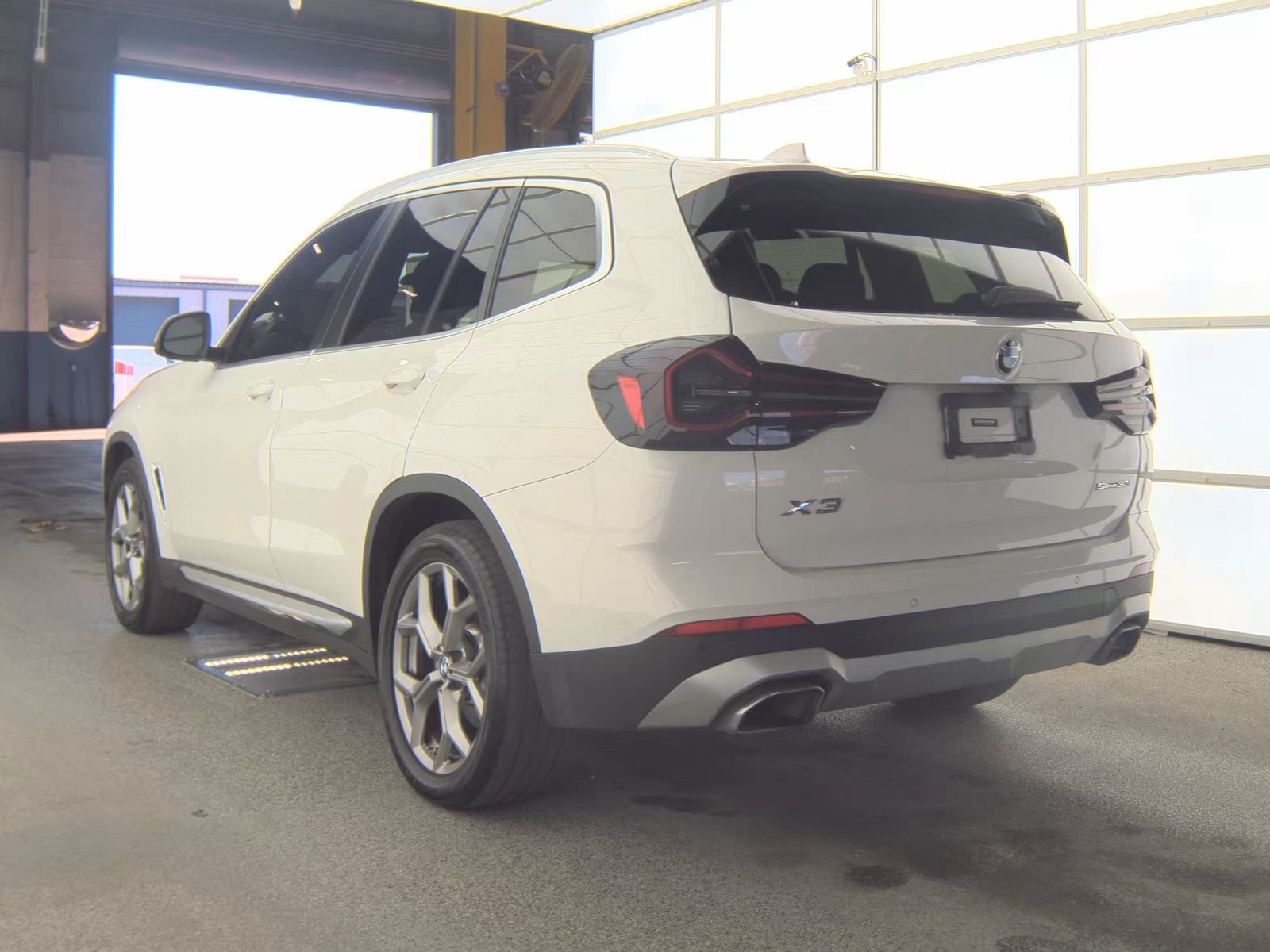 2022 BMW X3 sDrive30i RWD