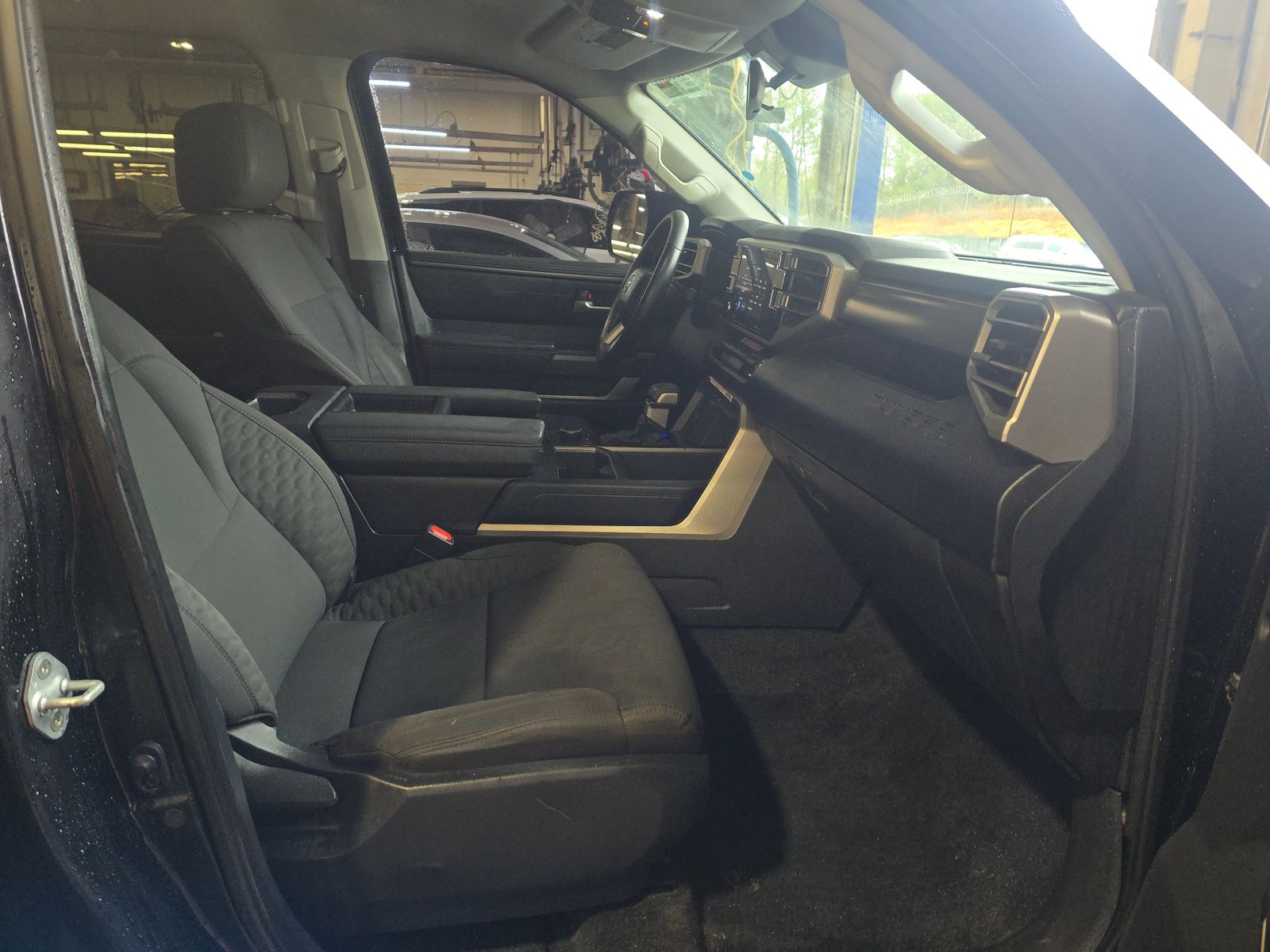 2024 Toyota Tundra SR5 AWD