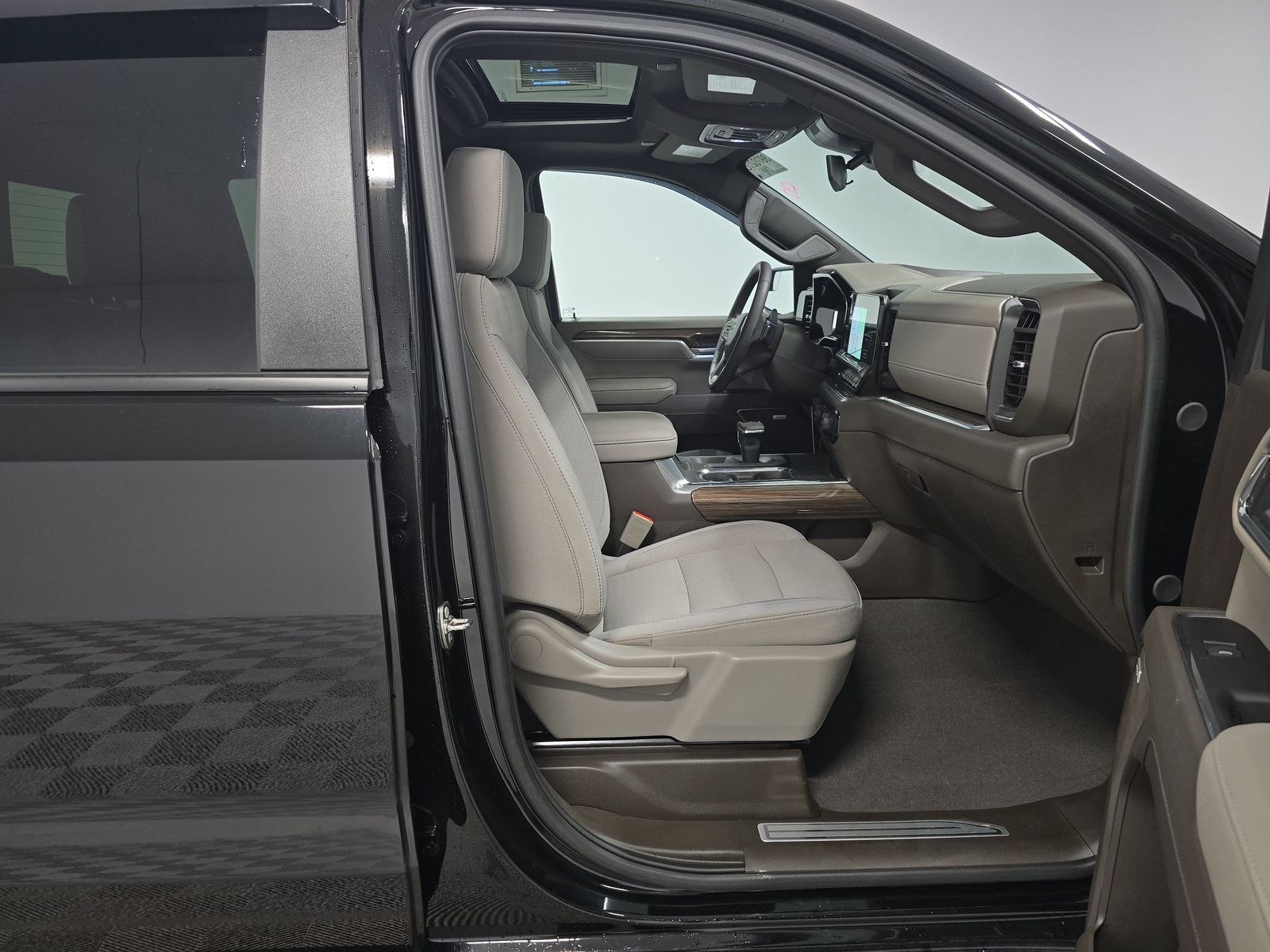 2025 Chevrolet Silverado 1500 RST AWD