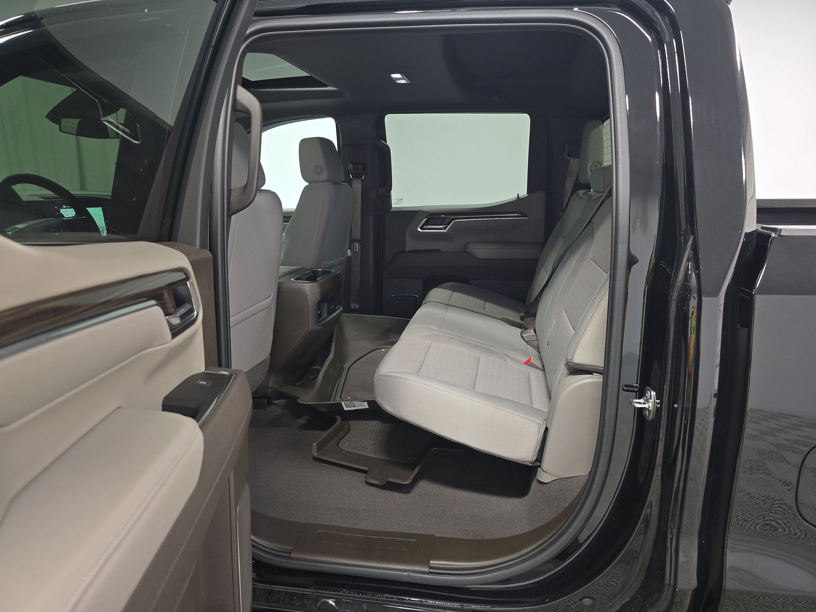 2025 Chevrolet Silverado 1500 RST AWD