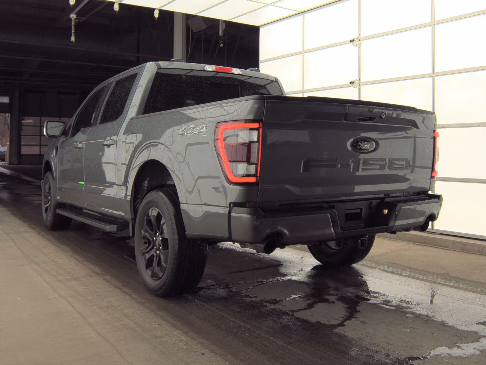 2023 Ford F-150 Hybrid Lariat AWD