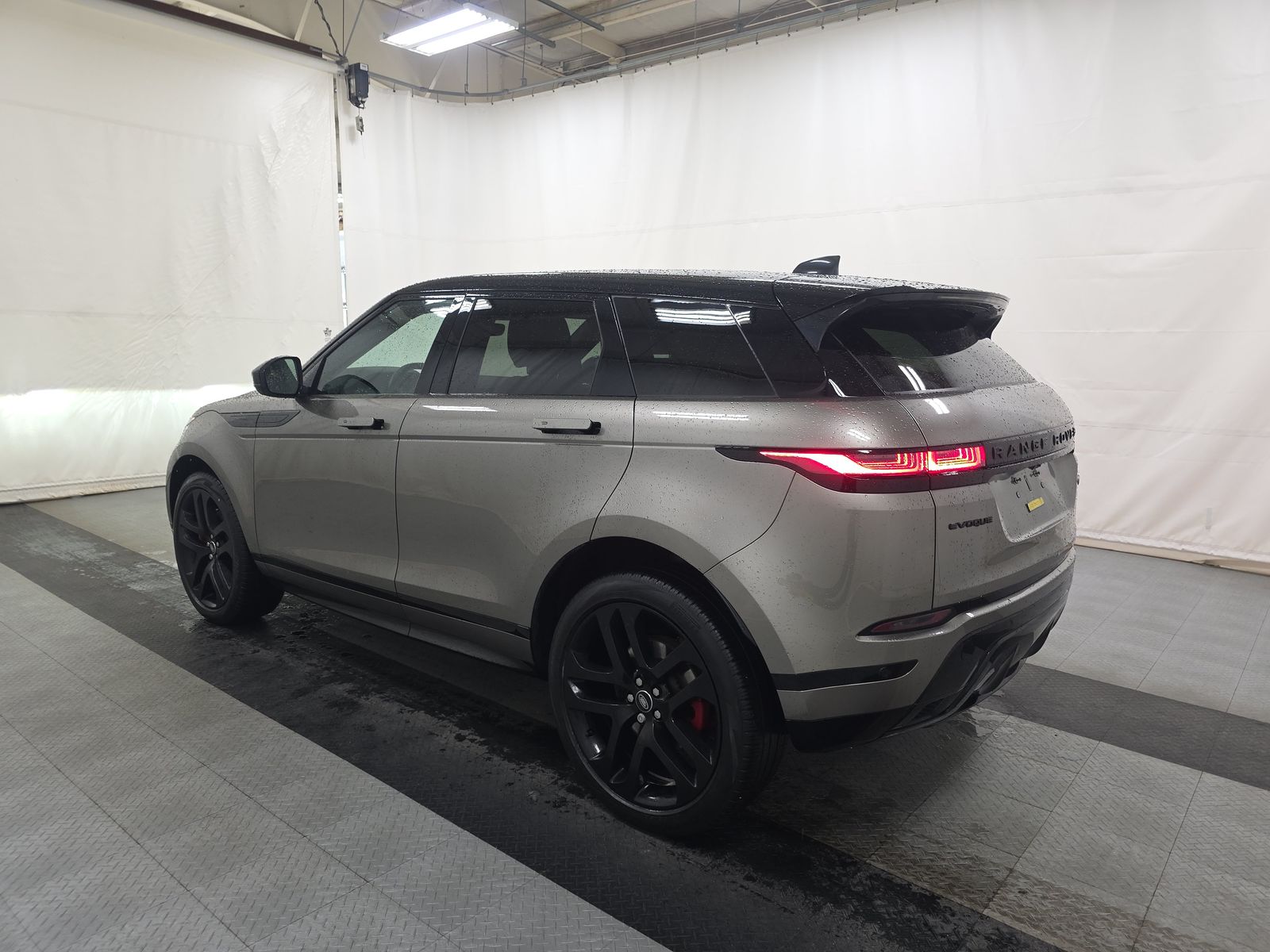 2023 Land Rover Range Rover Evoque R-Dynamic SE AWD