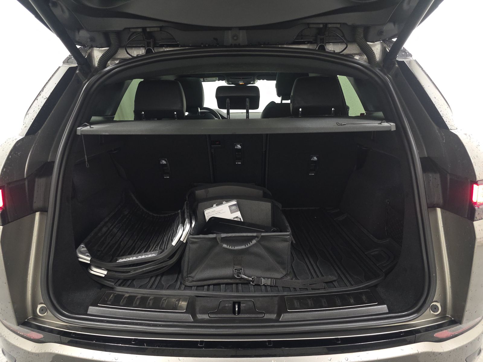 2023 Land Rover Range Rover Evoque R-Dynamic SE AWD