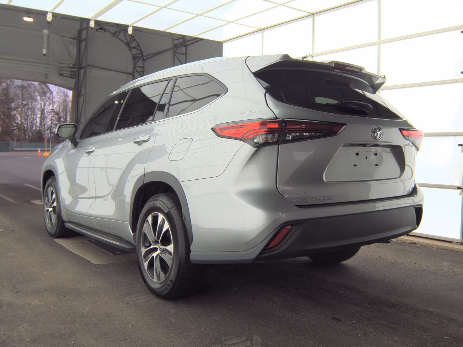 2021 Toyota Highlander XLE FWD