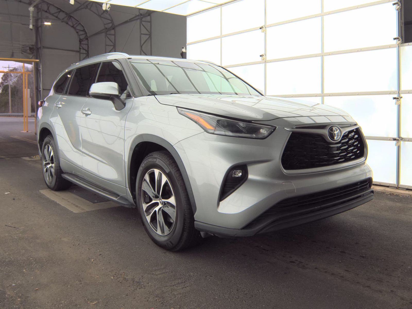 2021 Toyota Highlander XLE FWD