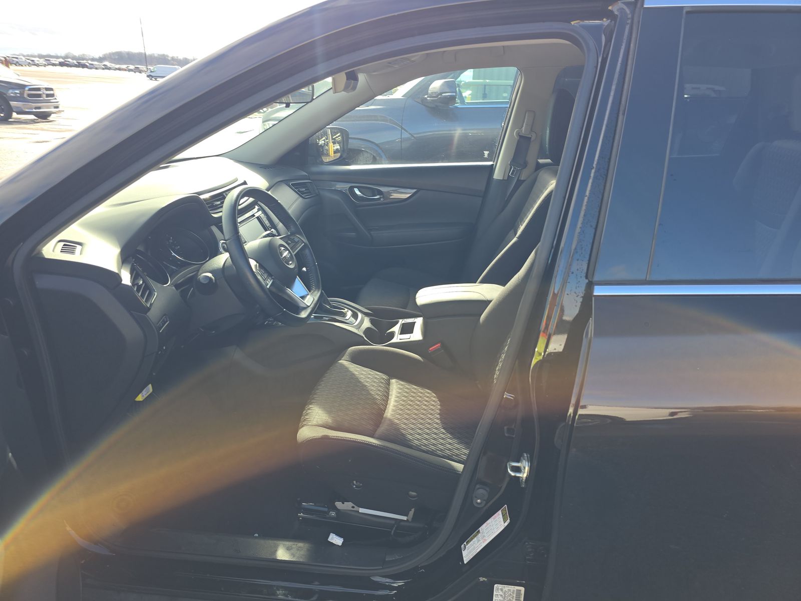 2020 Nissan Rogue SV FWD