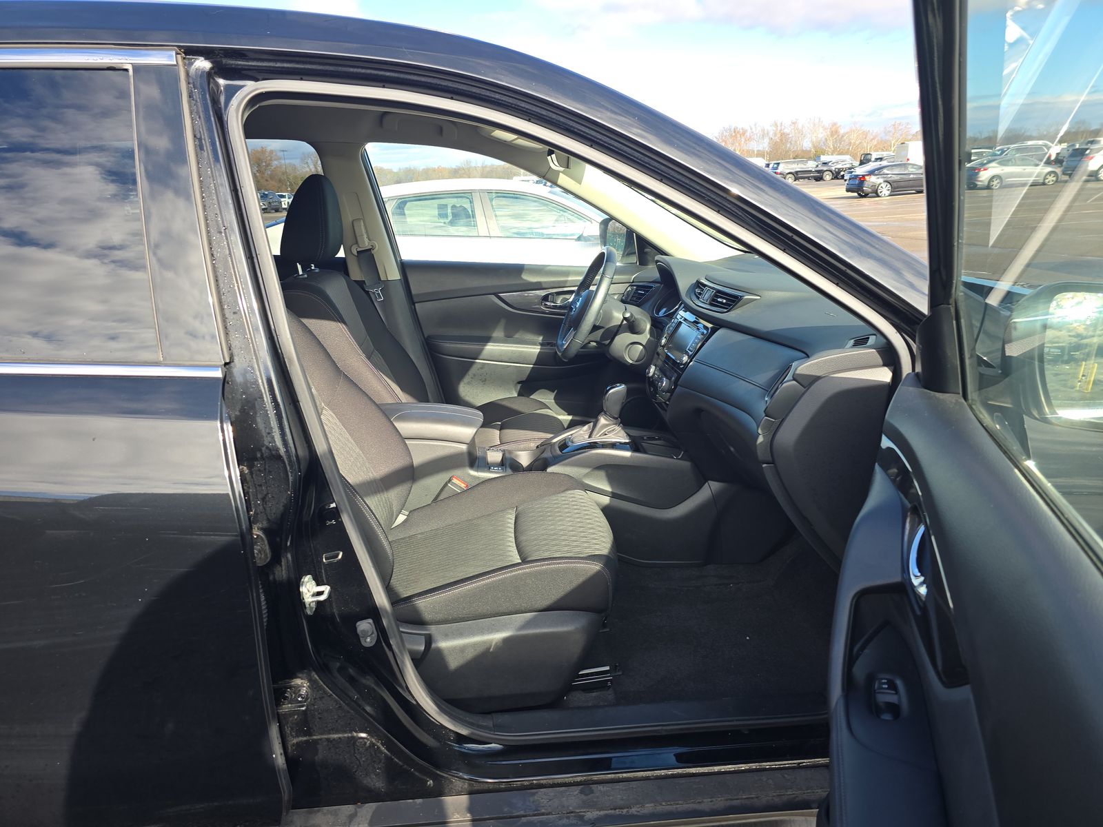 2020 Nissan Rogue SV FWD