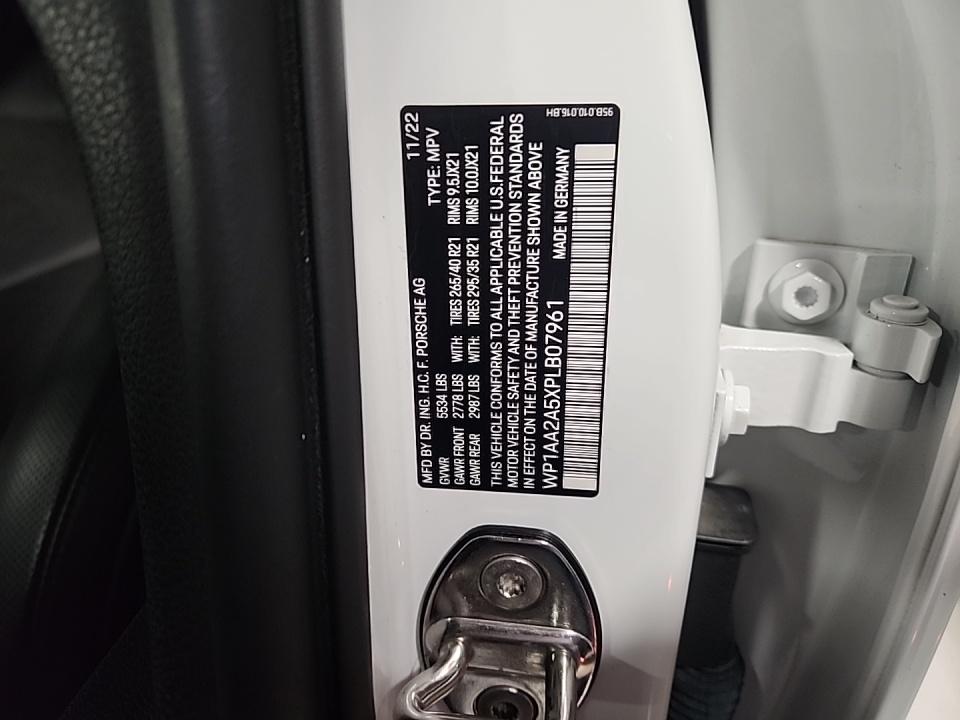 2023 Porsche Macan Base AWD