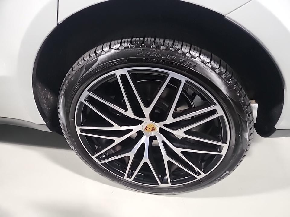 2023 Porsche Macan Base AWD