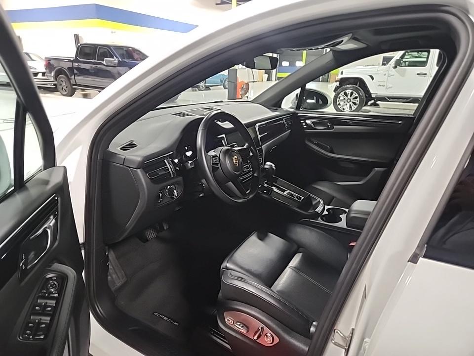 2023 Porsche Macan Base AWD