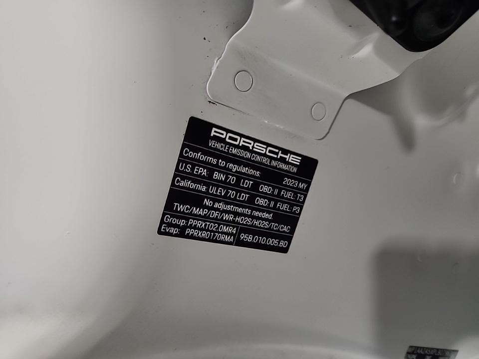 2023 Porsche Macan Base AWD