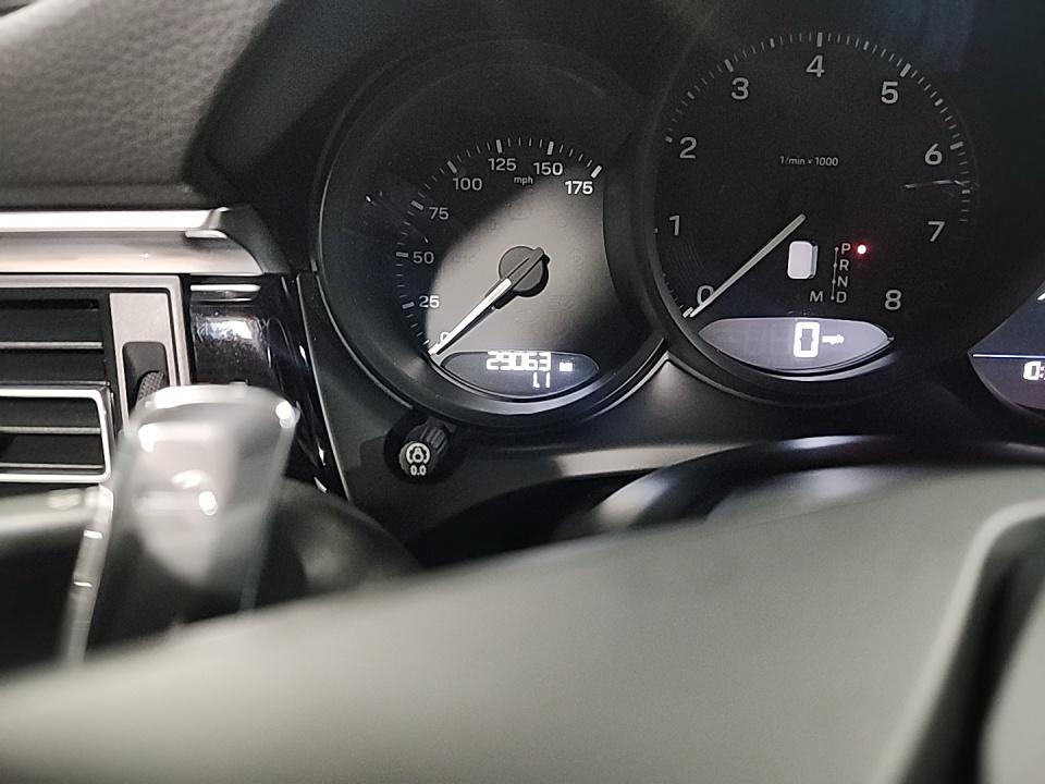 2023 Porsche Macan Base AWD