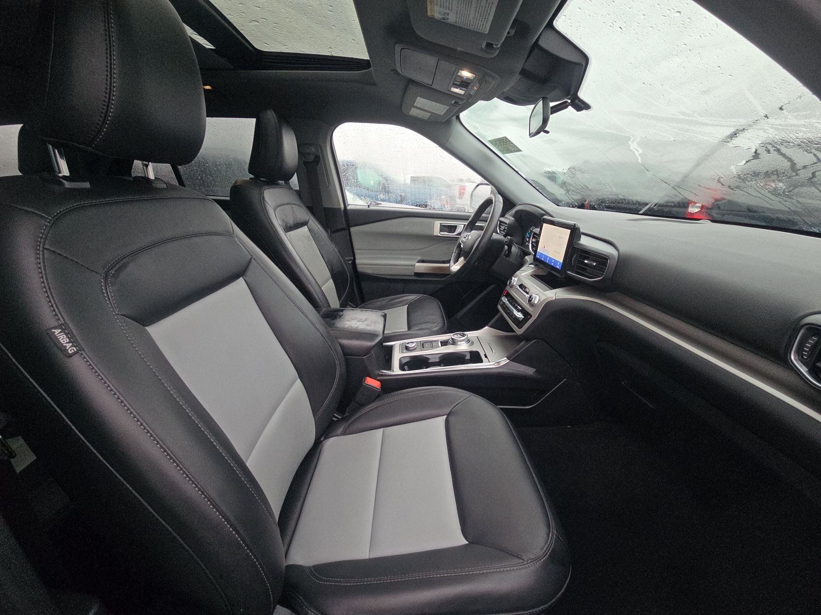 2022 Ford Explorer XLT AWD