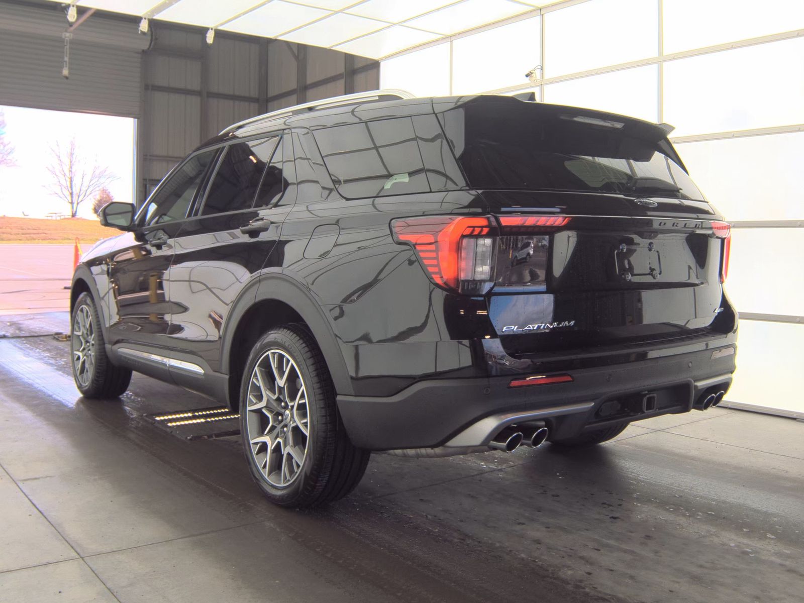 2025 Ford Explorer Platinum AWD