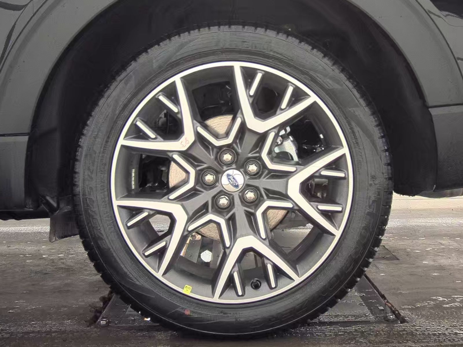 2025 Ford Explorer Platinum AWD