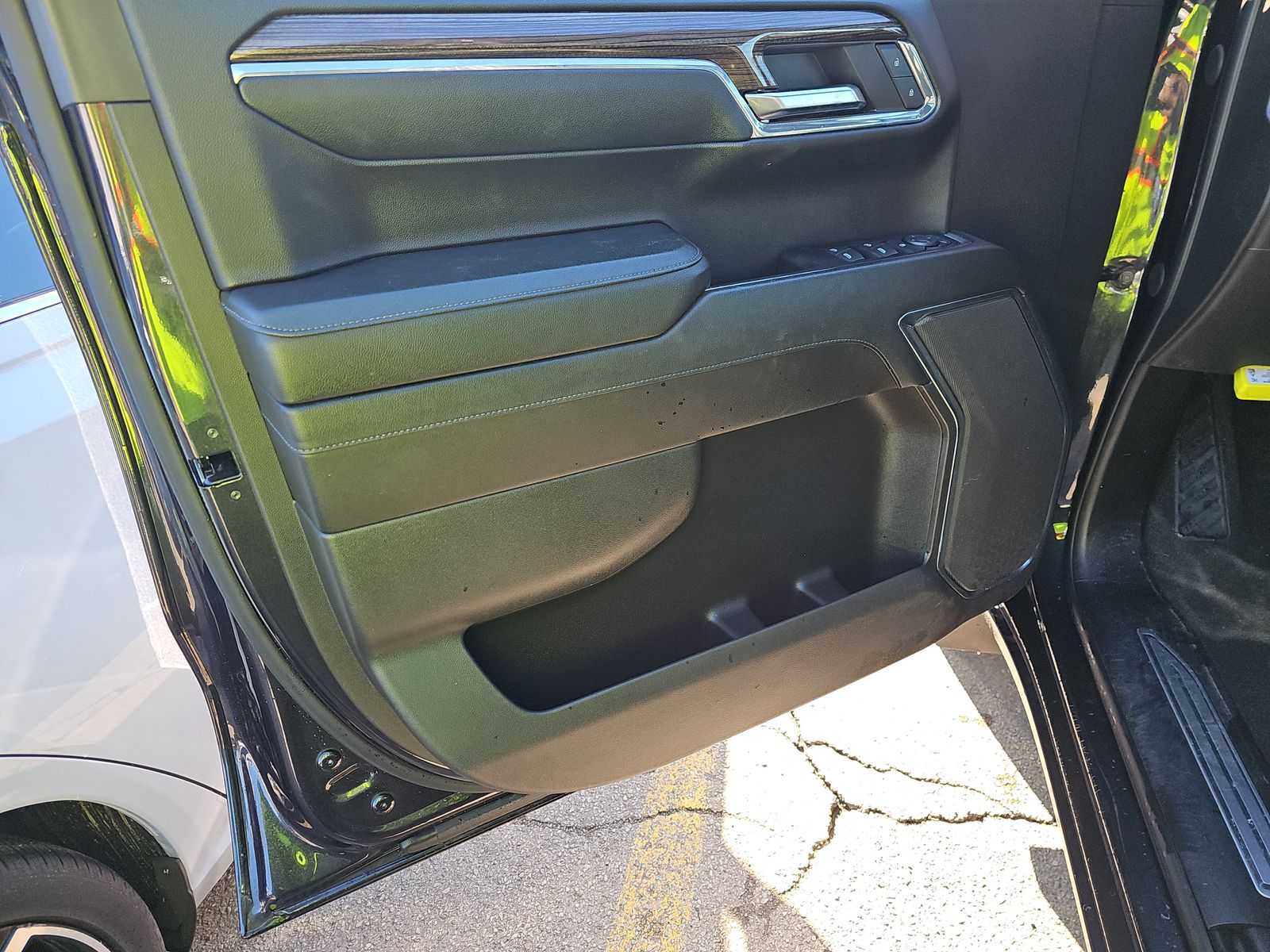 2024 Chevrolet Silverado 1500 LT RWD