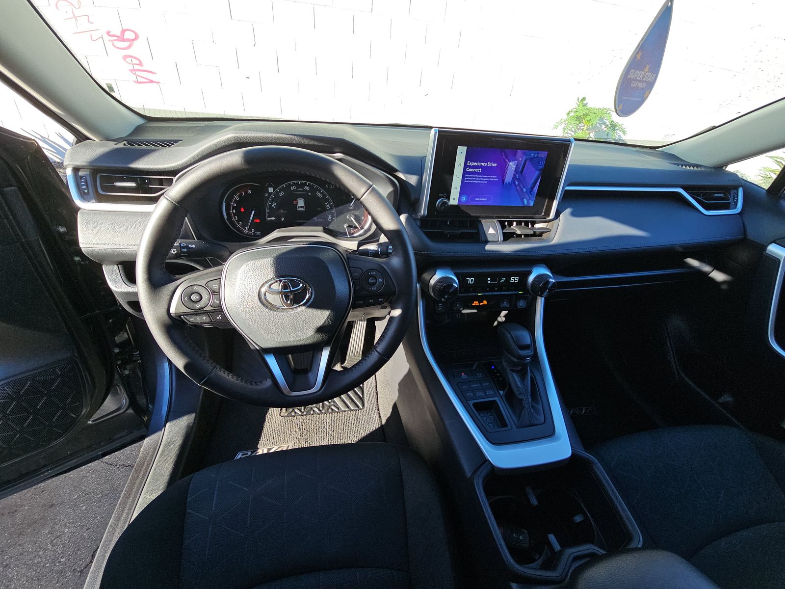 2025 Toyota RAV4 XLE AWD