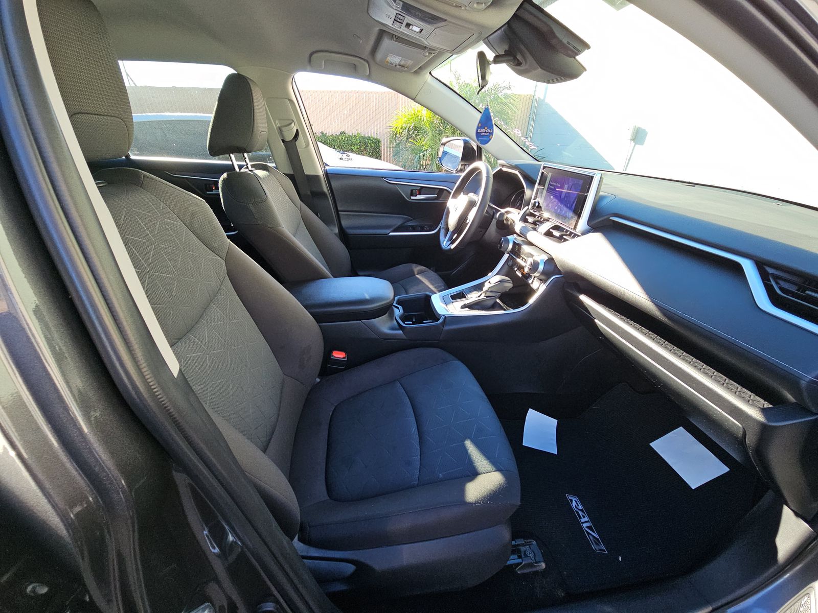 2025 Toyota RAV4 XLE AWD