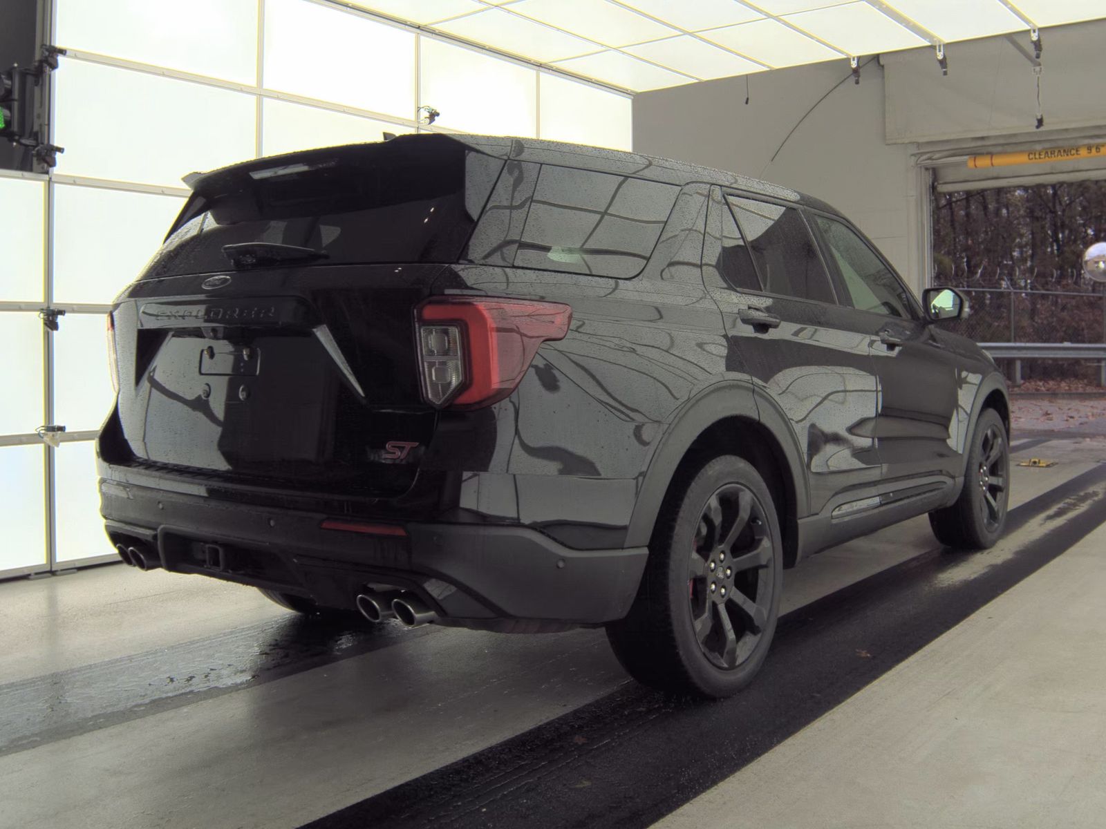 2022 Ford Explorer ST AWD