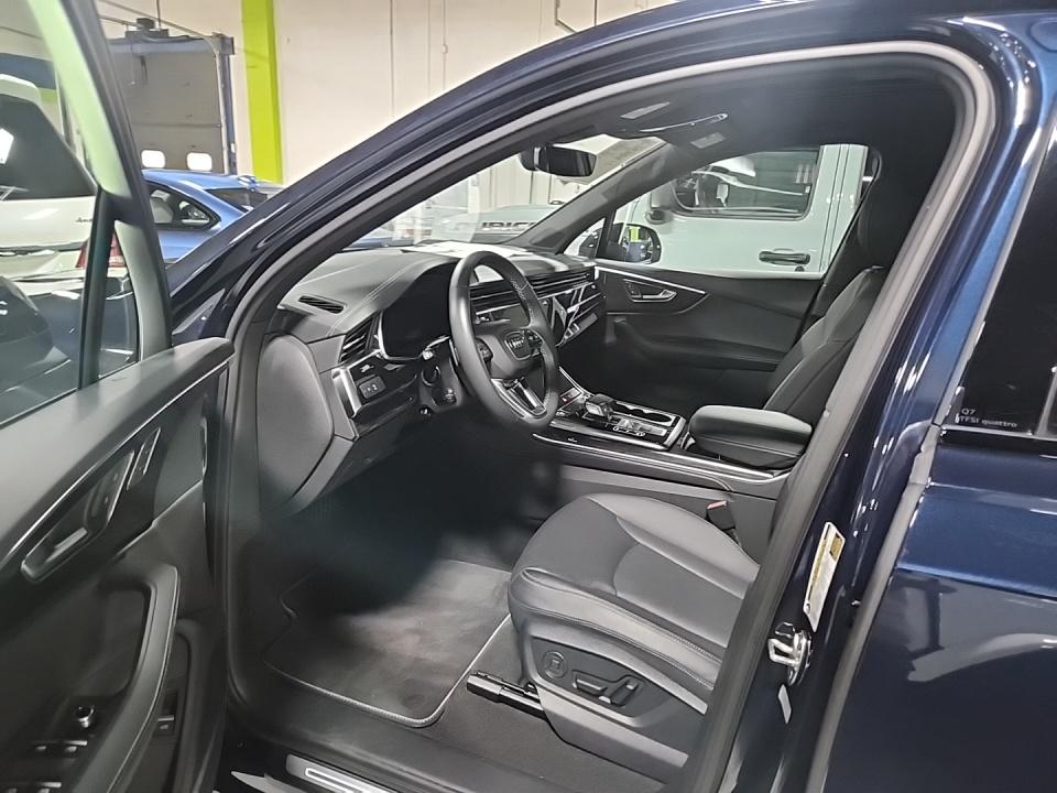 2025 Audi Q7 Premium Plus AWD