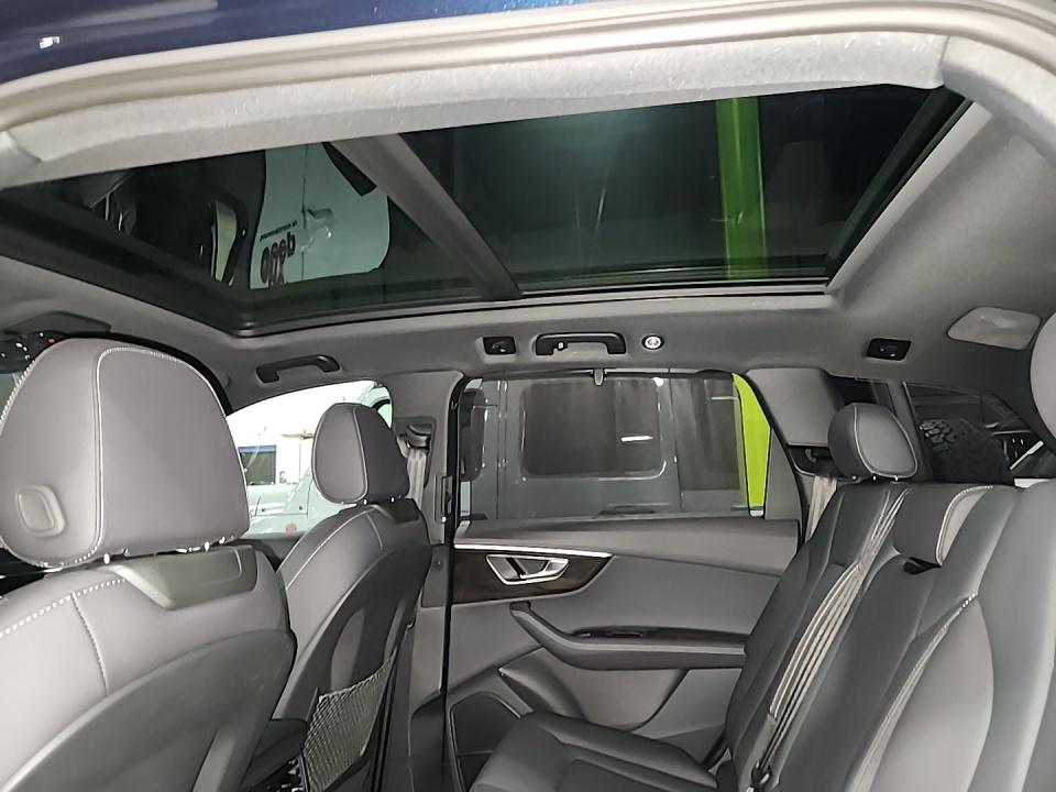 2025 Audi Q7 Premium Plus AWD